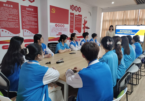 财经与物流管理学院开展“我与党员教师面对面”之大学生班干部的责任与压力主题讲座