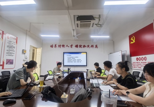 财经与物流管理学院召开2025级专业人才培养方案制订工作布置会