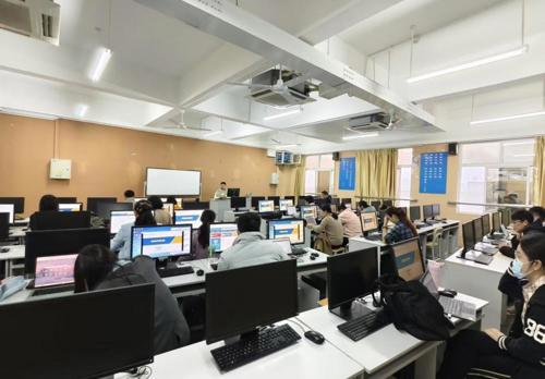 财经与物流管理学院举办“项目课程开发”专题培训