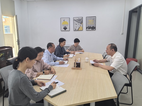校长甘金明深入财经与物流管理学院调研指导就业工作