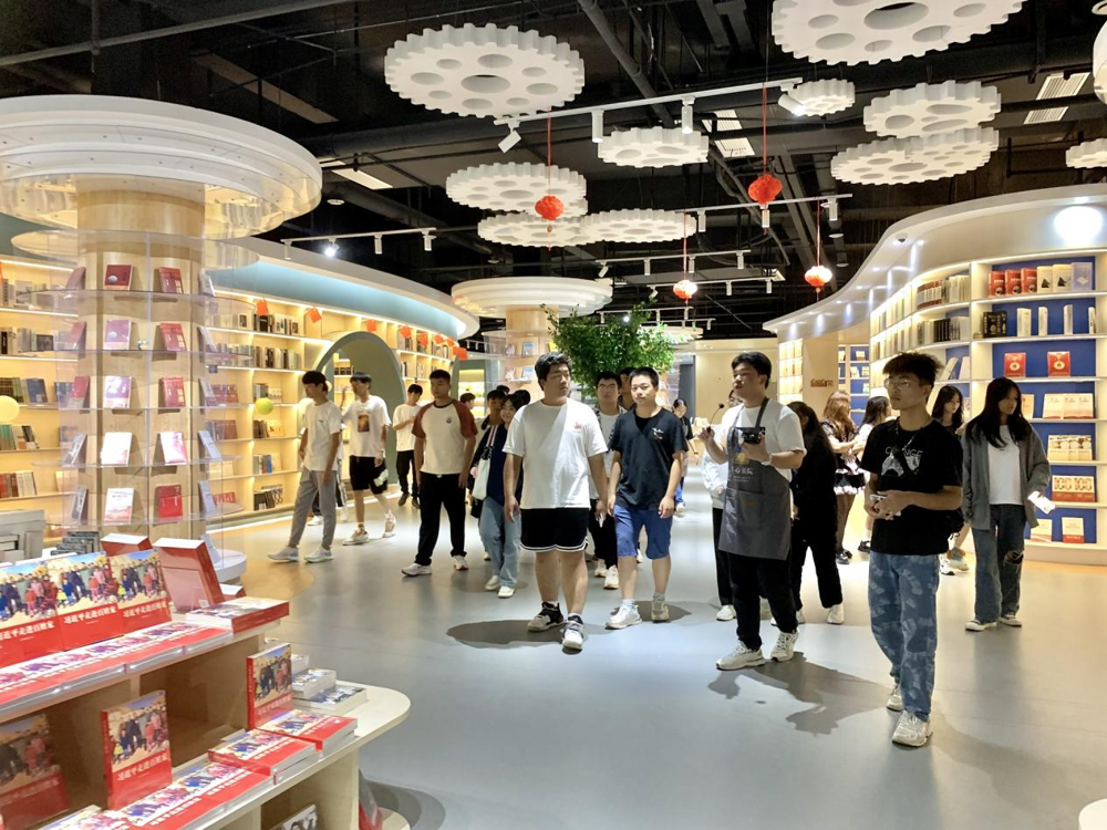 实践育人：“匠心·万花筒”匠心书院探院导览活动