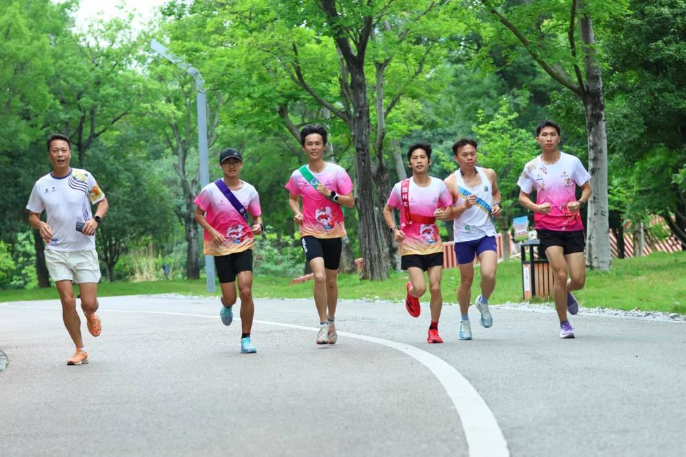 我校联合多校发起“纪念五四运动107周年长跑接力”活动