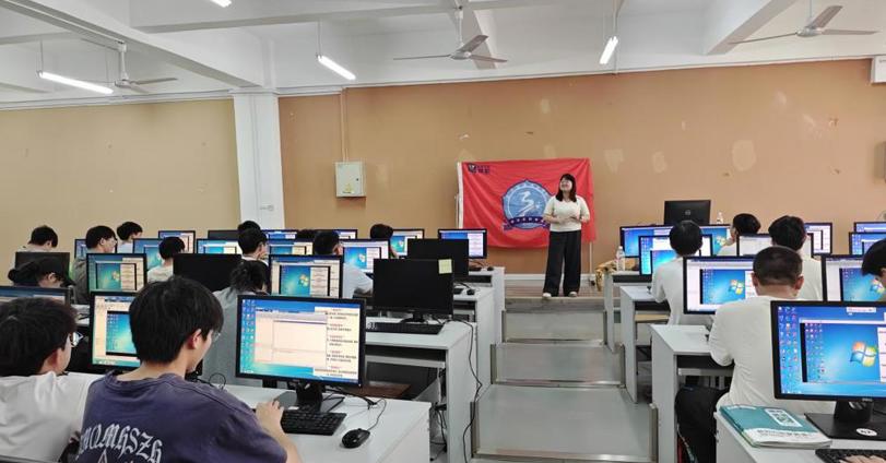 通识教育学院举办“Matlab基础应用”专题讲座