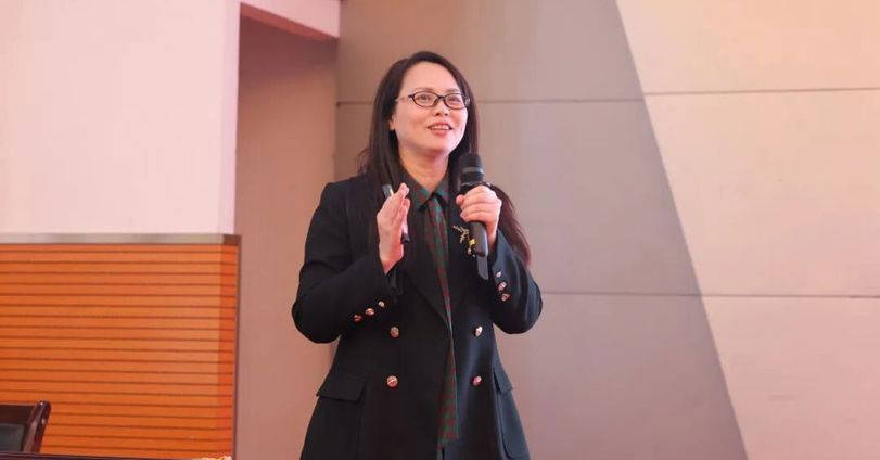 我校参加广西职业院校语文数学外语教学改革研讨会