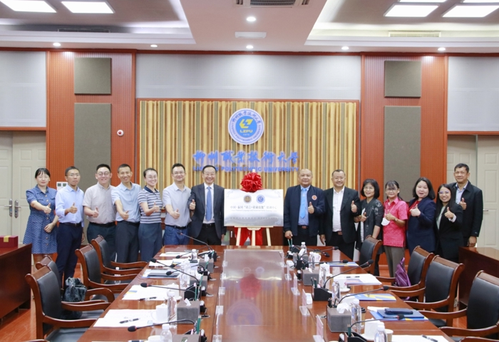 中国-泰国“语言+职业技能”培训中心在我校成立