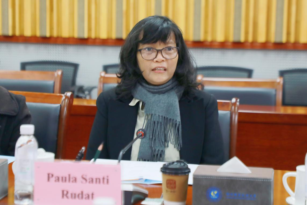 印尼万隆国立理工学院副校长保拉·桑蒂·鲁达特发言