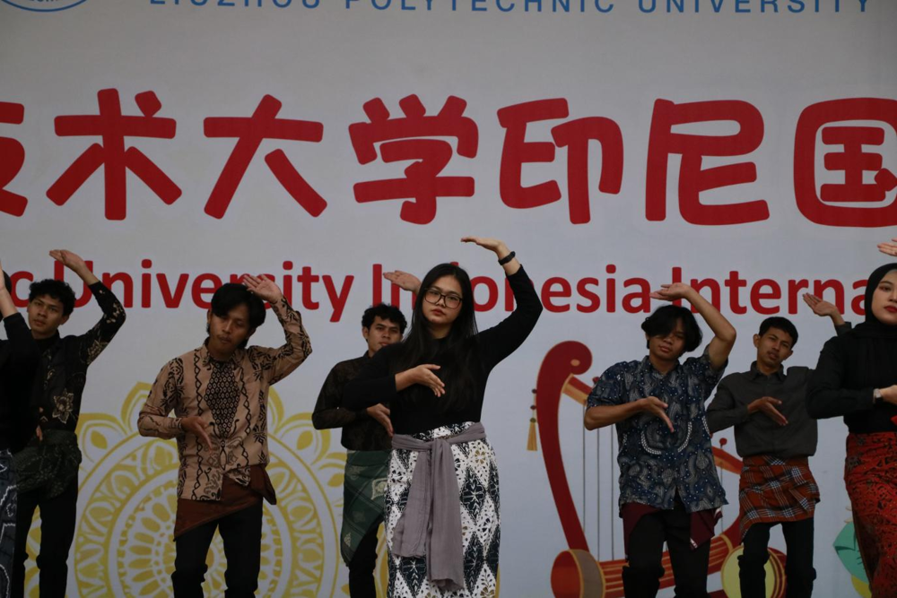 传统印尼舞蹈表演