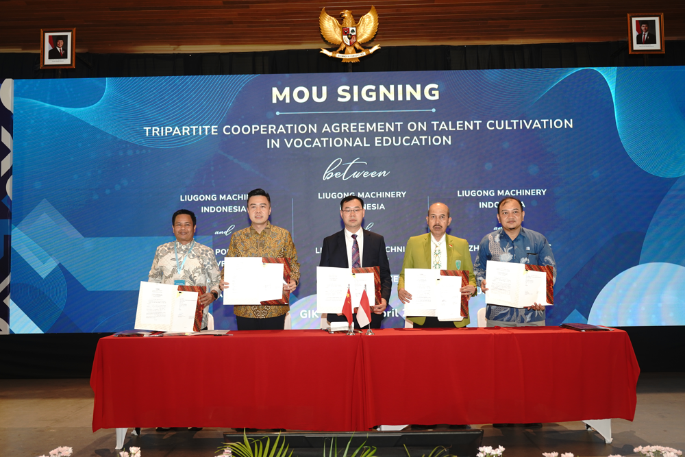 我校与柳工机械印尼有限公司、三家印尼国立理工学院签约