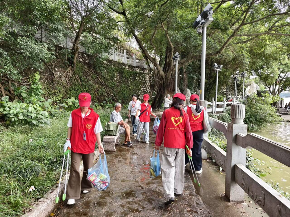 大家齐心协力维护环境
