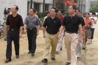 柳州市委副书记彭晓春、市人大副主任徐伟崇、市教育局局长朱伟才到我院调研