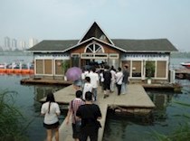 新鲜：课堂设在水面上——艺术设计系推广行动导向教学法受欢迎