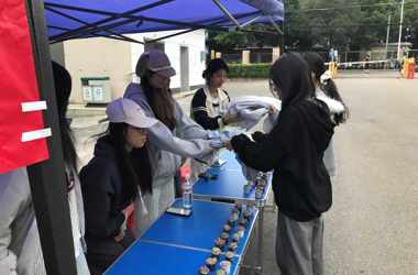 环境保护协会开展闲置衣物回收公益活动