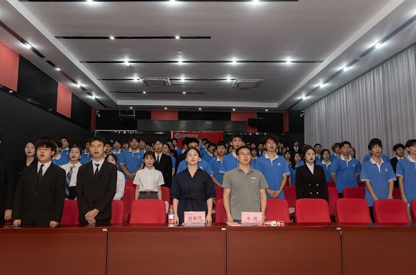 柳州职业技术大学机电工程学院第二次学生代表大会顺利召开