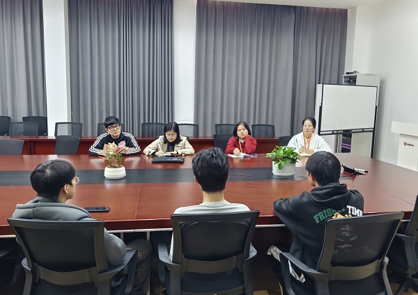 【访企拓岗促就业】机电工程学院教师赴柳州国轩电池有限公司开展访企拓岗暨暖心慰问活动