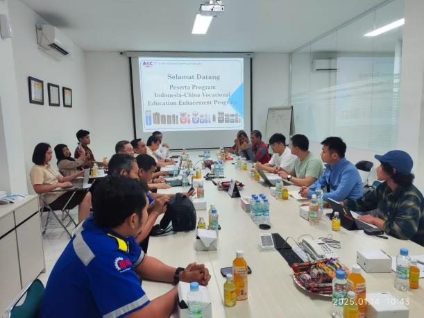 50ff84784b80fa852aad79b37c69aeb8