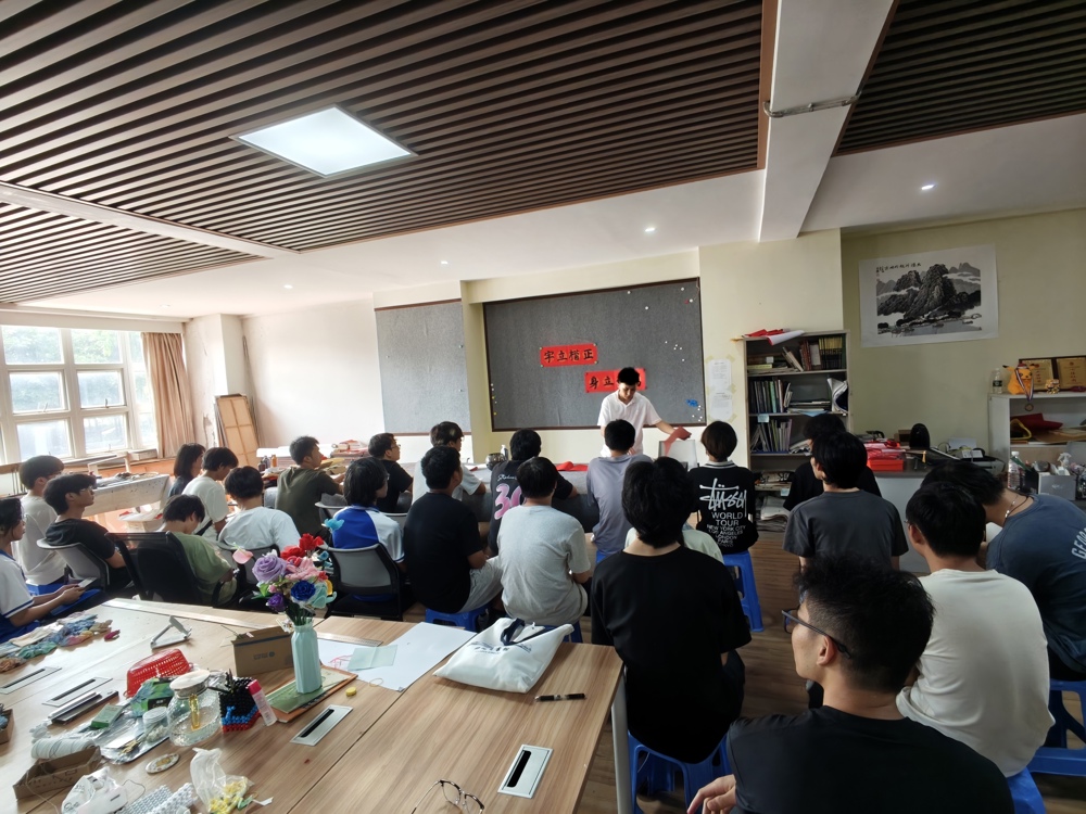 正楷立字 笃行立身——机电工程学院开展楷书临摹专题讲座