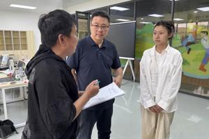 校领导看望慰问学校各备赛团队