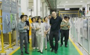 市委统战部、市工商联领导到我校参观交流