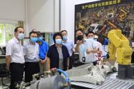 “太好了！凭手艺找到工作对农村家庭来说相当于挖掉了穷根！”——全国人大常委会委员李康对我校60%的毕业生留在柳州工作表示赞赏