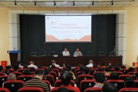 自治区科技厅党组书记、厅长李国忠给我校师生作专题讲座