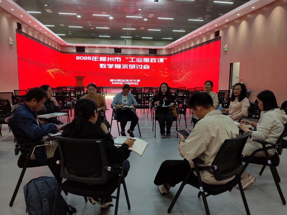 e05d898f97856b971fa93ceaa824184e