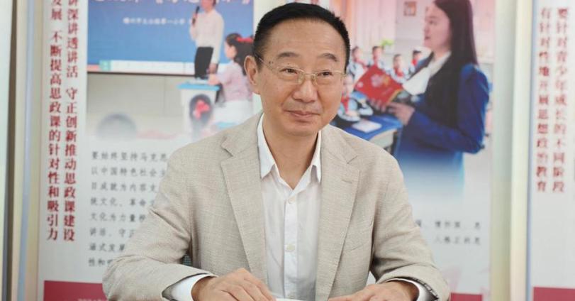 校党委书记刘子林深入马克思主义学院讲授专题党课