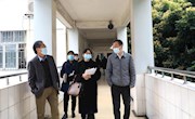 校领导深入课堂听思政课