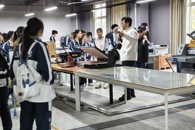 柳州市第九中学师生到艺术学院参观交流活动