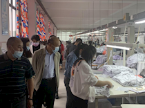 【访企拓岗促就业】校领导带队走访三六一度服装产品(柳州市)生产基地