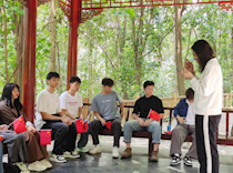 艺术学院学生党支部开展“绿色柳州徒步行”主题党日活动