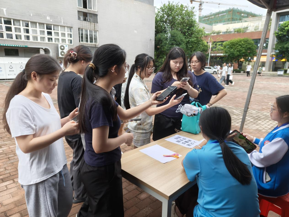 财经与物流管理学院学子开展“文明素养·反诈同行”筑牢青春成长双防线主题活动