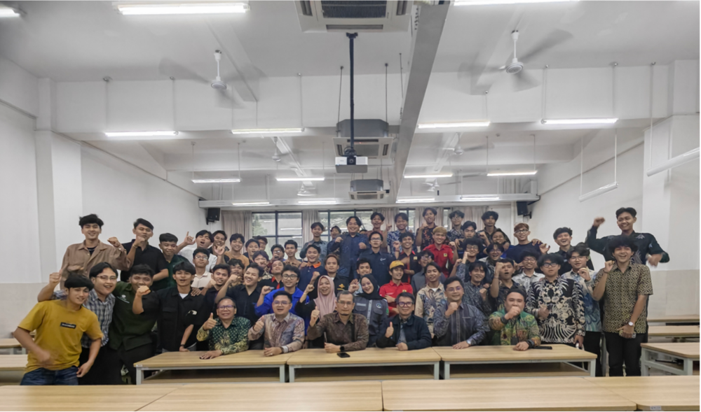 印尼高教部代表团与学生见面交流 印尼高教部代表团与学生见面交流