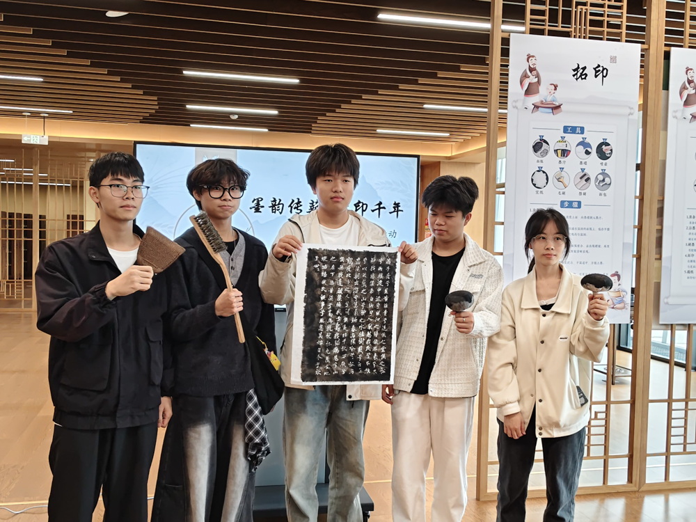 5D5B1CF97DCBFDEDE8BB70C0F71C93B1