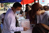 校学生会与校卫生院联合开展肺结核防治知识宣传活动