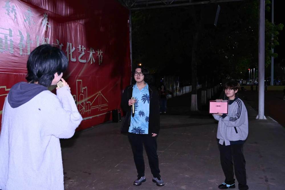 f5568580122d483ea94291179e4633c3