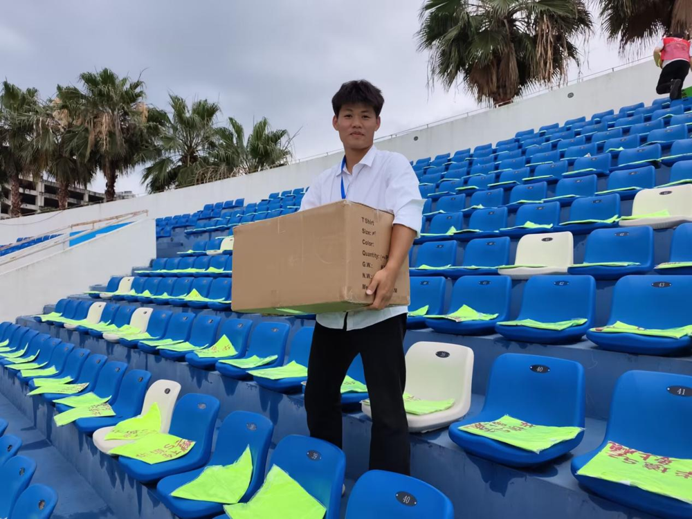 李玉勇开展赛场服务