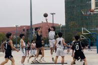 机电工程学院2025级“新生杯”篮球赛顺利开幕