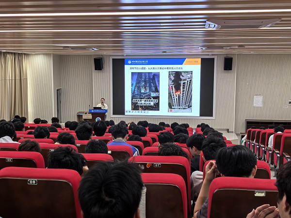 辅导员讲述消防安全