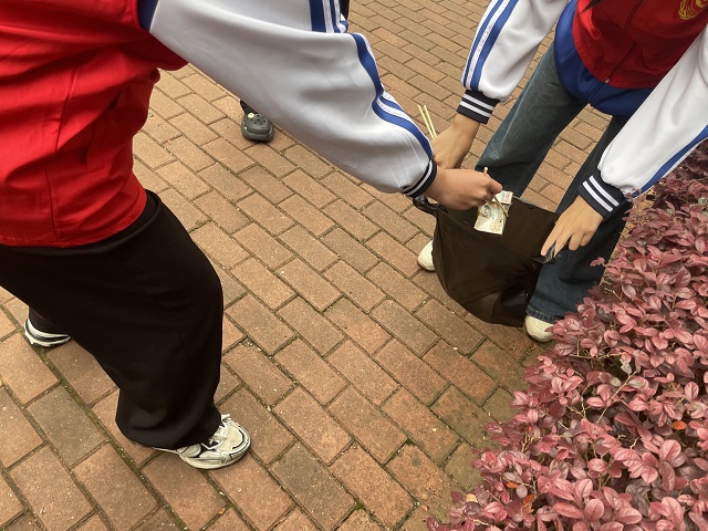 机电工程学院开展“弘扬雷锋精神 勇担时代使命”志愿服务活动