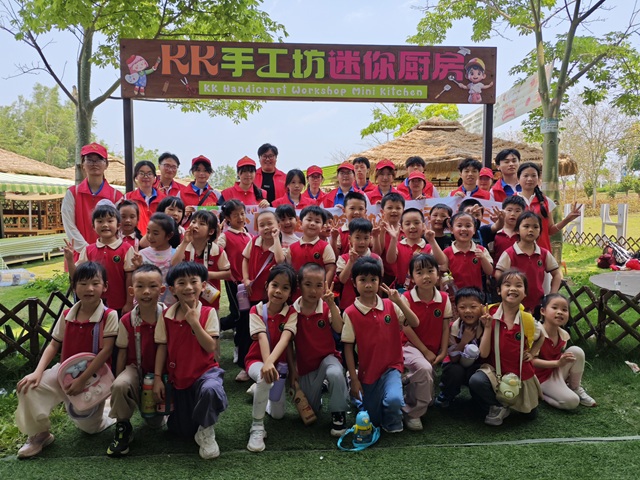 机电工程学院开展“弘扬雷锋精神 勇担时代使命”系列志愿服务活动