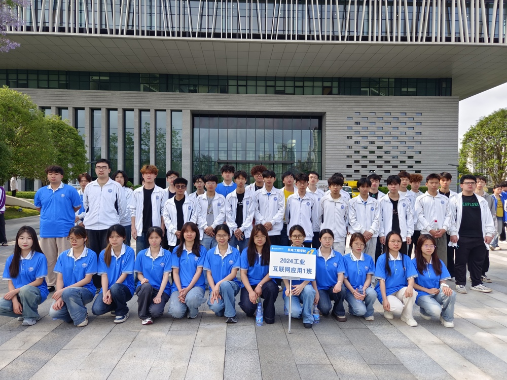 沐书香共成长，青年学子显担当 —— 机电工程学院学子积极参与 2026 年粤港澳桂琼 “共读半小时” 阅读活动