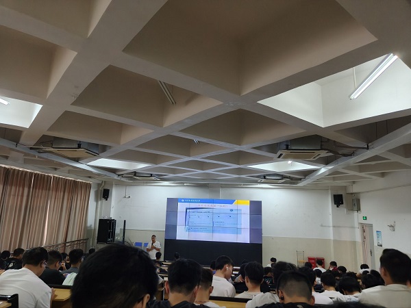 新闻相片1