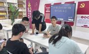 新班干搭台，新同学破冰——“微光星辰”班级建设工作室组织2026电气自动化技术1班在“一站式”开展班级见面会