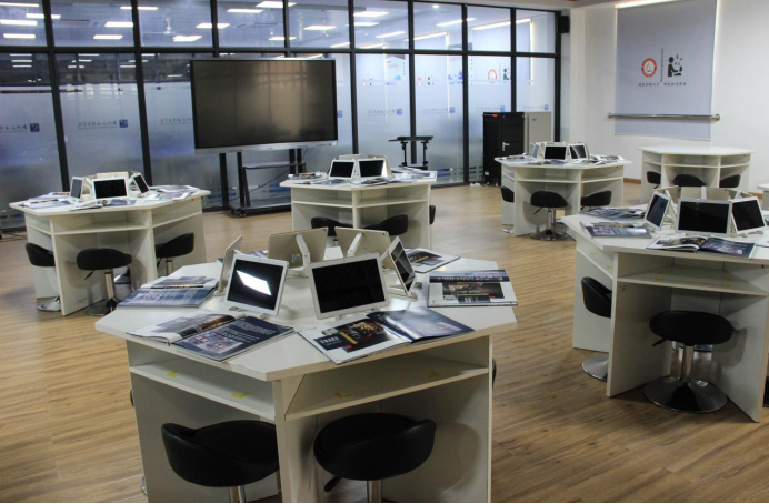 AR/VRTraining Center