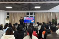 “石榴籽”民族团结工作站开展第41期“民族团结一家亲，法治教育共成长”宣讲活动