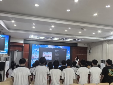 艺术学院党委开展主题团课
