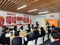 艺术学院开展受助学生“以资助为梯，筑梦青春”主题分享交流活动